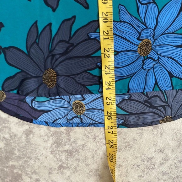 Loft Blue Floral Blouse Roll Tab Sleeve Size Small Polyester Chest Pocket - Picture 4 of 11